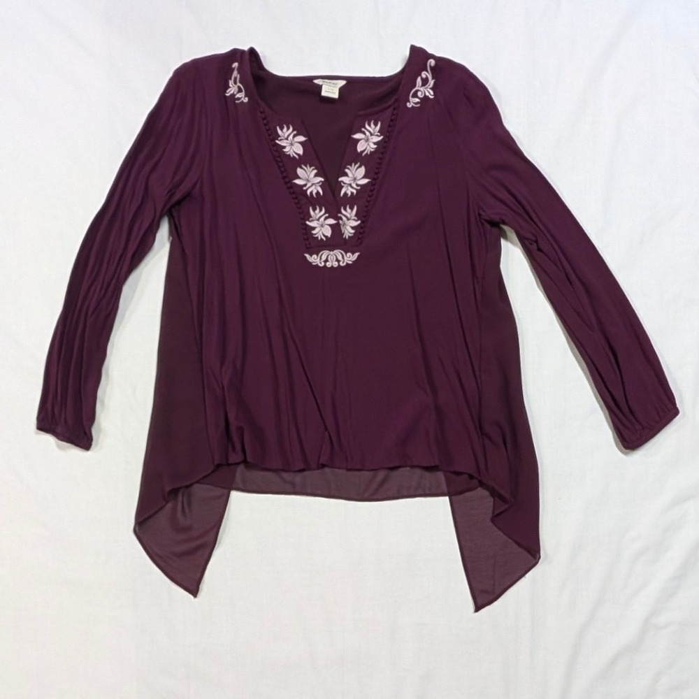Ariat Women's Large Purple Embroidered Long Sleeve Chiffon Back Sharkbite Blouse